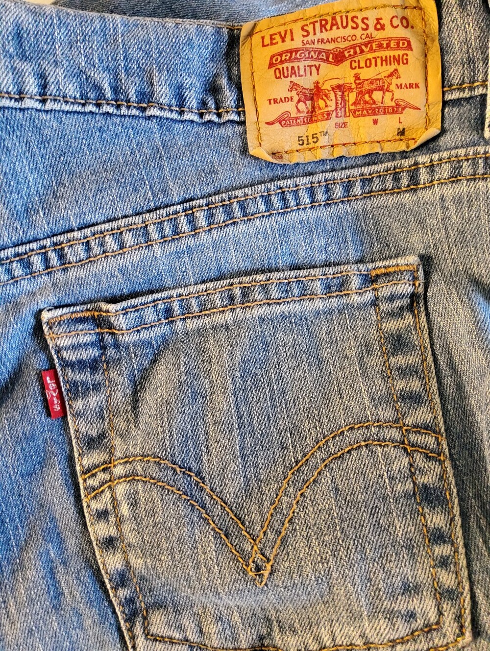 Levi's 515 Vintage Women's Light Blue Bootcut Jeans - Picture 8 of 8